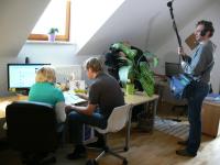 ORF Thema Beitrag SingleWandern Paerchen P1450659 Karin und Helmut beim Organisieren