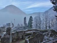 Ruine Scharnstein und das idyllische Almtal (Winter)